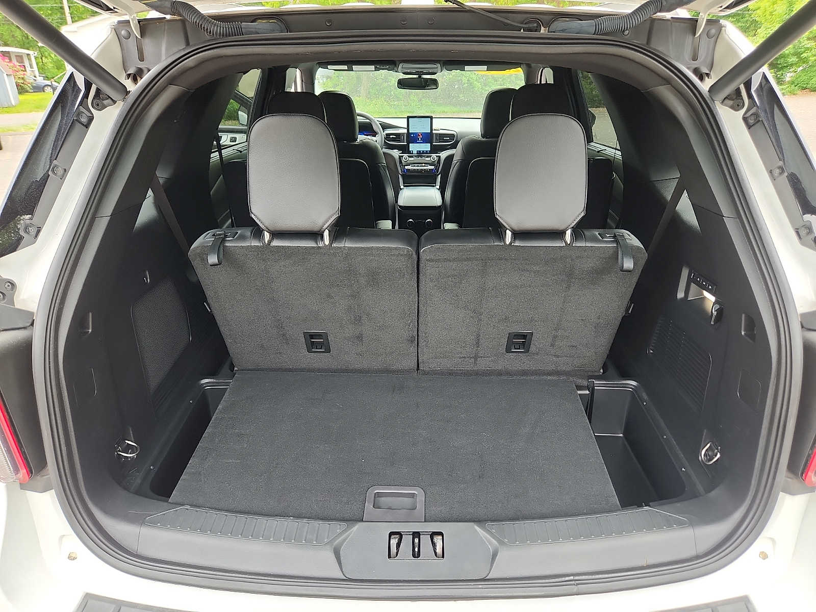 2023 Ford Explorer ST - Photo 28