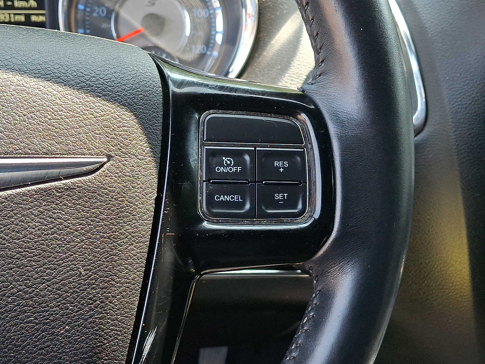 2014 Chrysler Town & Country S - Photo 25