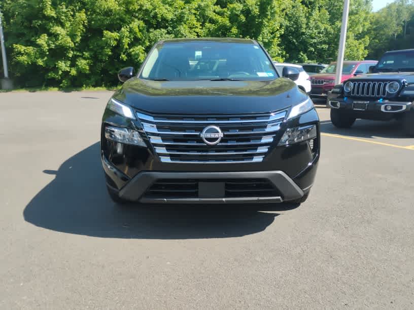 2025 Nissan Rogue SV - Photo 3