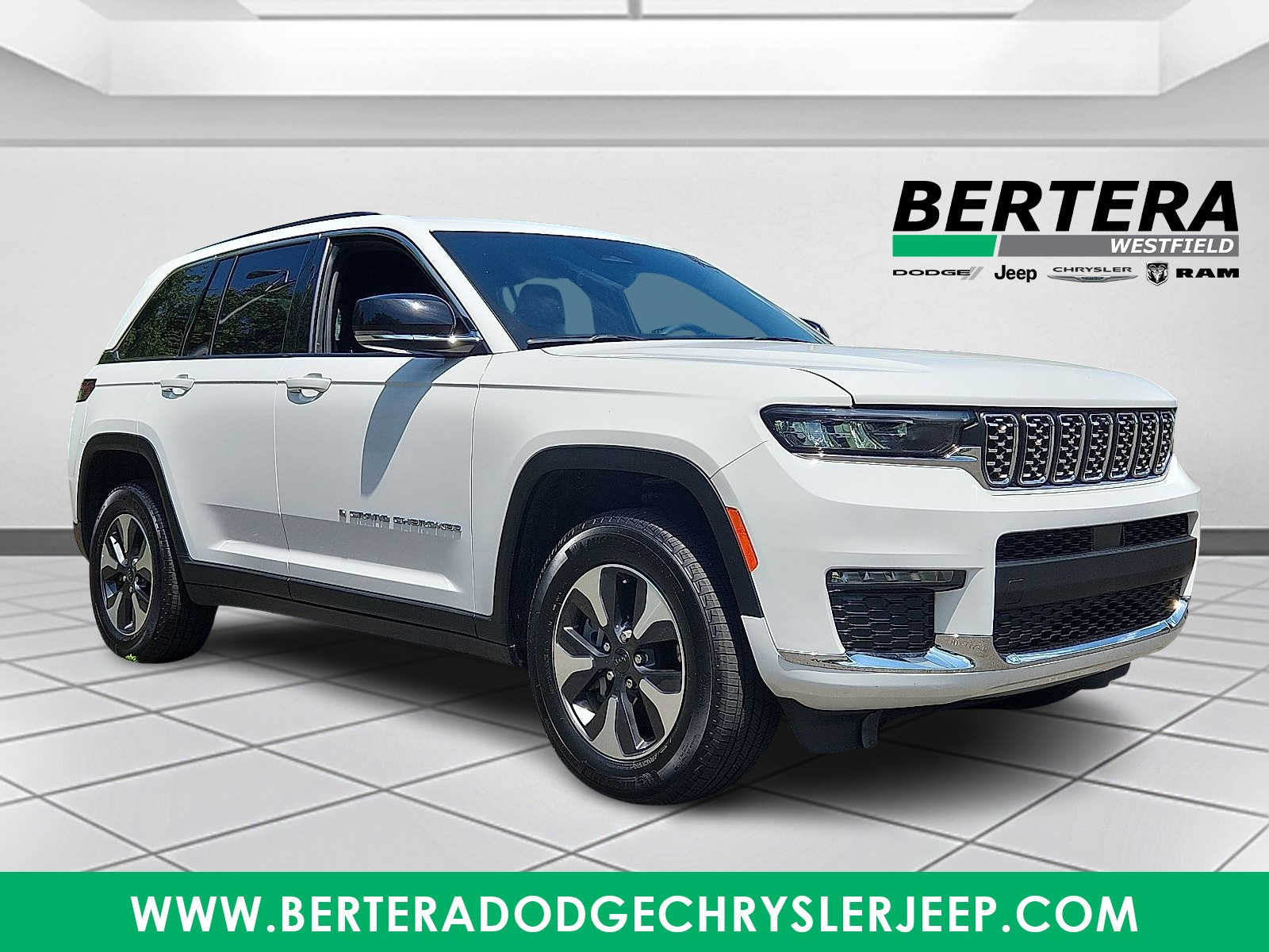 2024 Jeep Grand Cherokee 4xe's photo