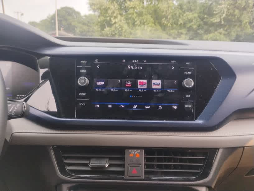 2024 Volkswagen Taos SE - Photo 10