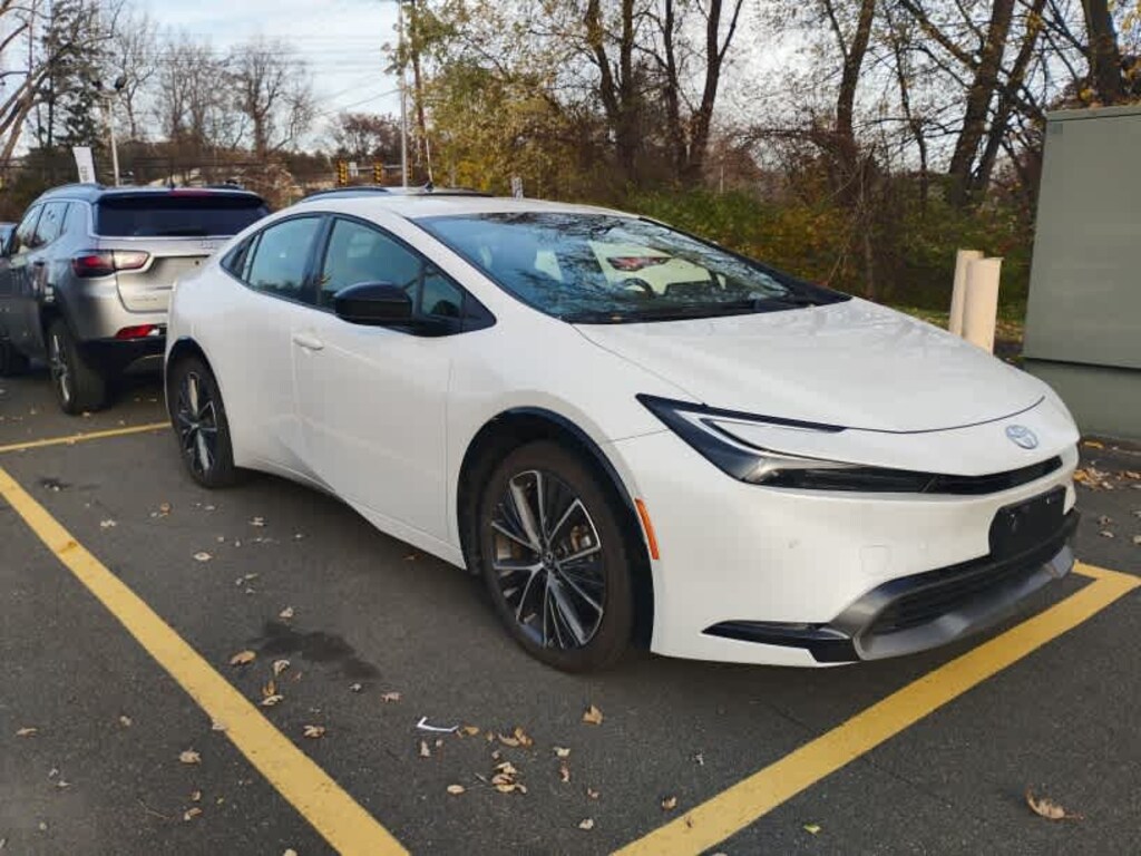 Used 2023 Toyota Prius XLE Hatchback