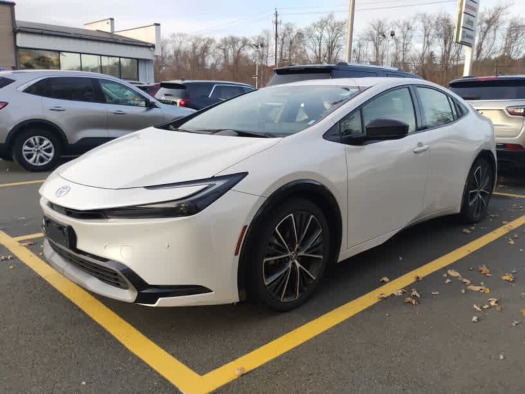 Used 2023 Toyota Prius XLE Hatchback