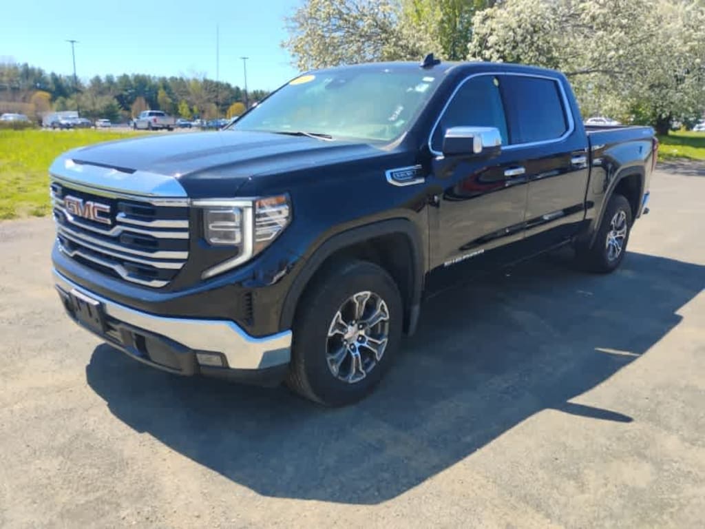Used 2025 GMC Sierra 1500 SLT Truck Crew Cab