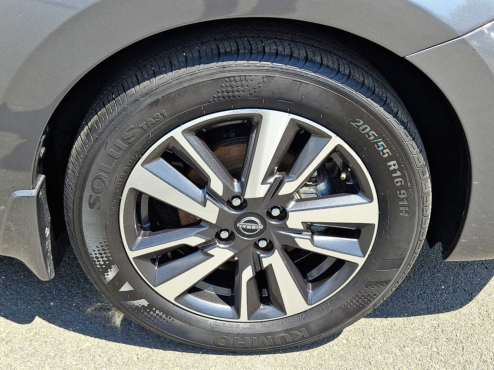 2024 Nissan Versa Sedan S - Photo 8