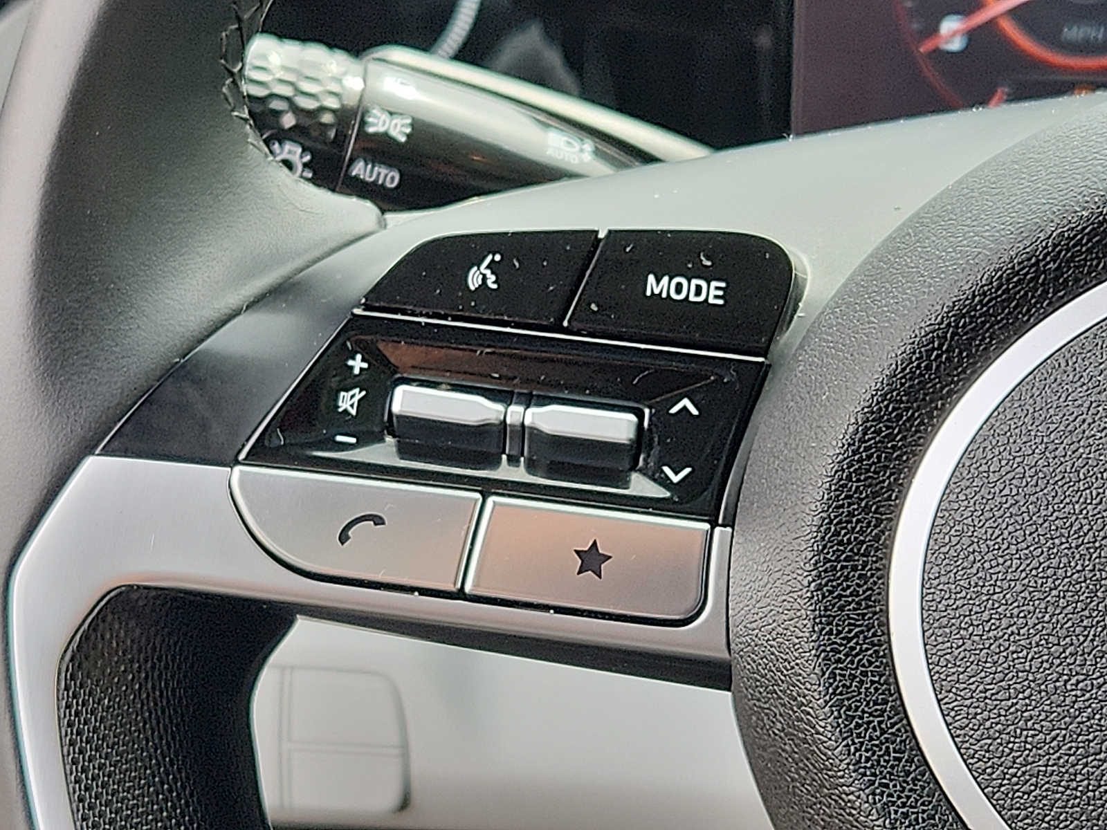 2024 Hyundai Elantra Limited - Photo 21