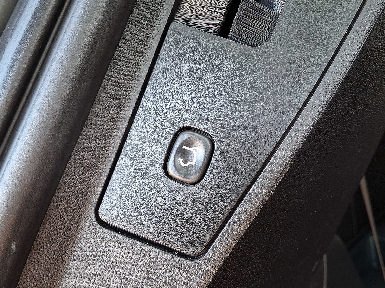 2014 Chrysler Town & Country S - Photo 32