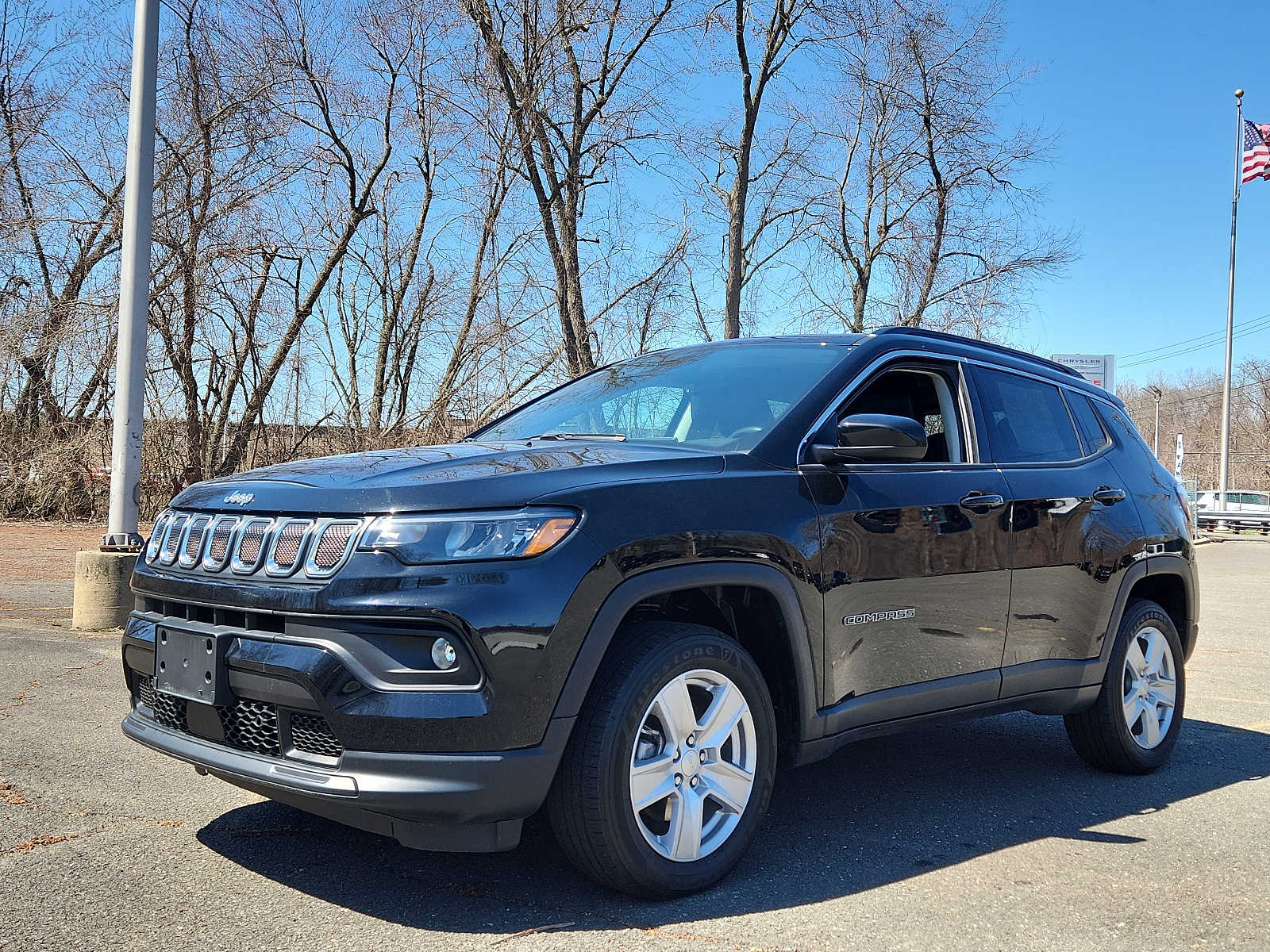 2022 Jeep Compass Latitude photo 3