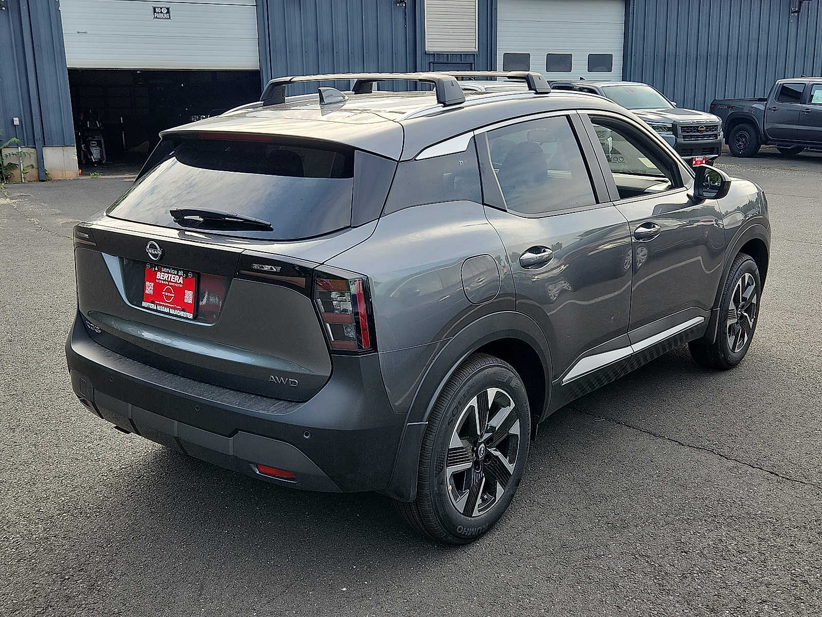 2025 Nissan Kicks SV photo 4