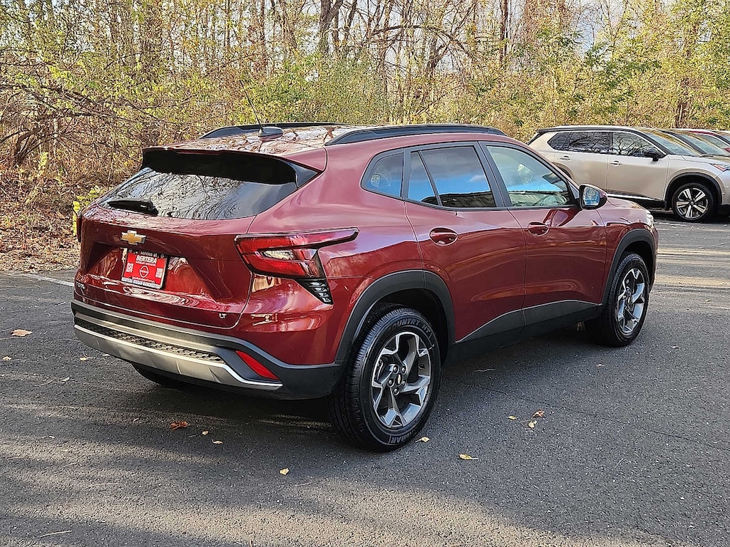 Used 2024 Chevrolet Trax LT SUV