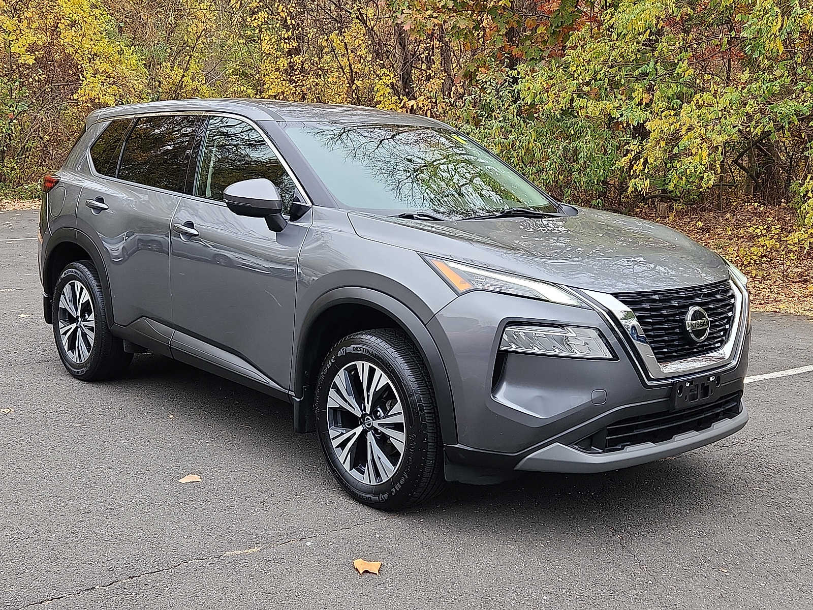 2021 Nissan Rogue SV photo 3