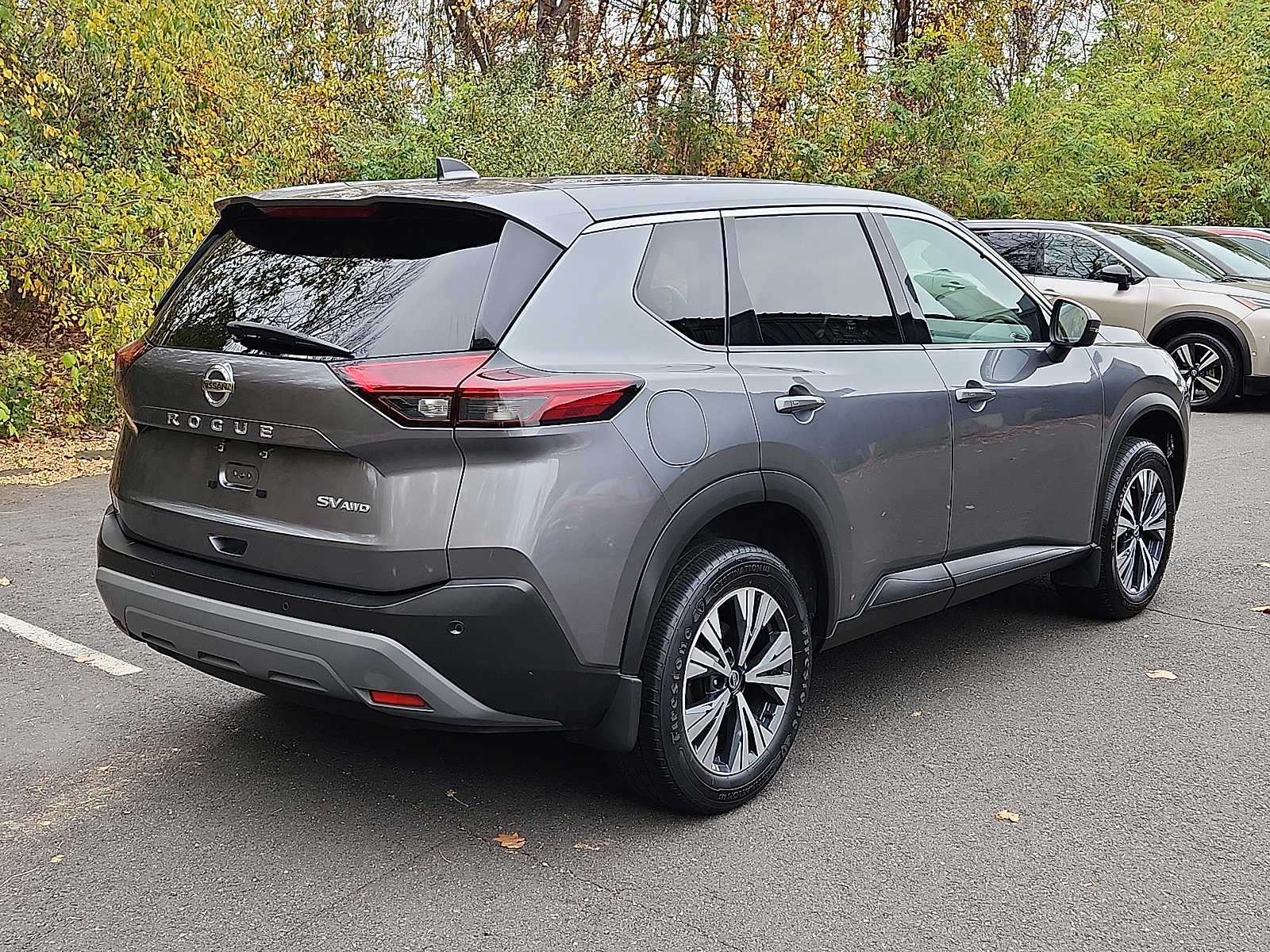 2021 Nissan Rogue SV photo 4