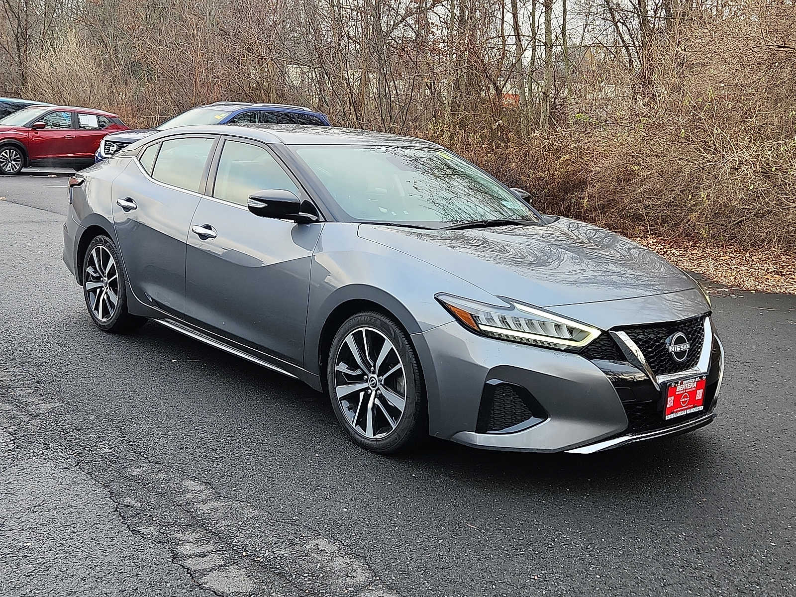 2023 Nissan Maxima SV photo 2