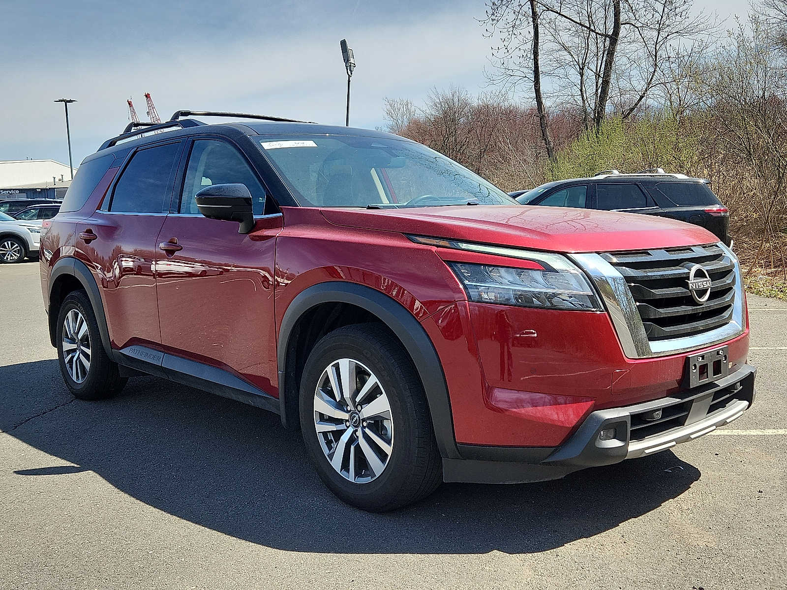 2023 Nissan Pathfinder SL photo 3