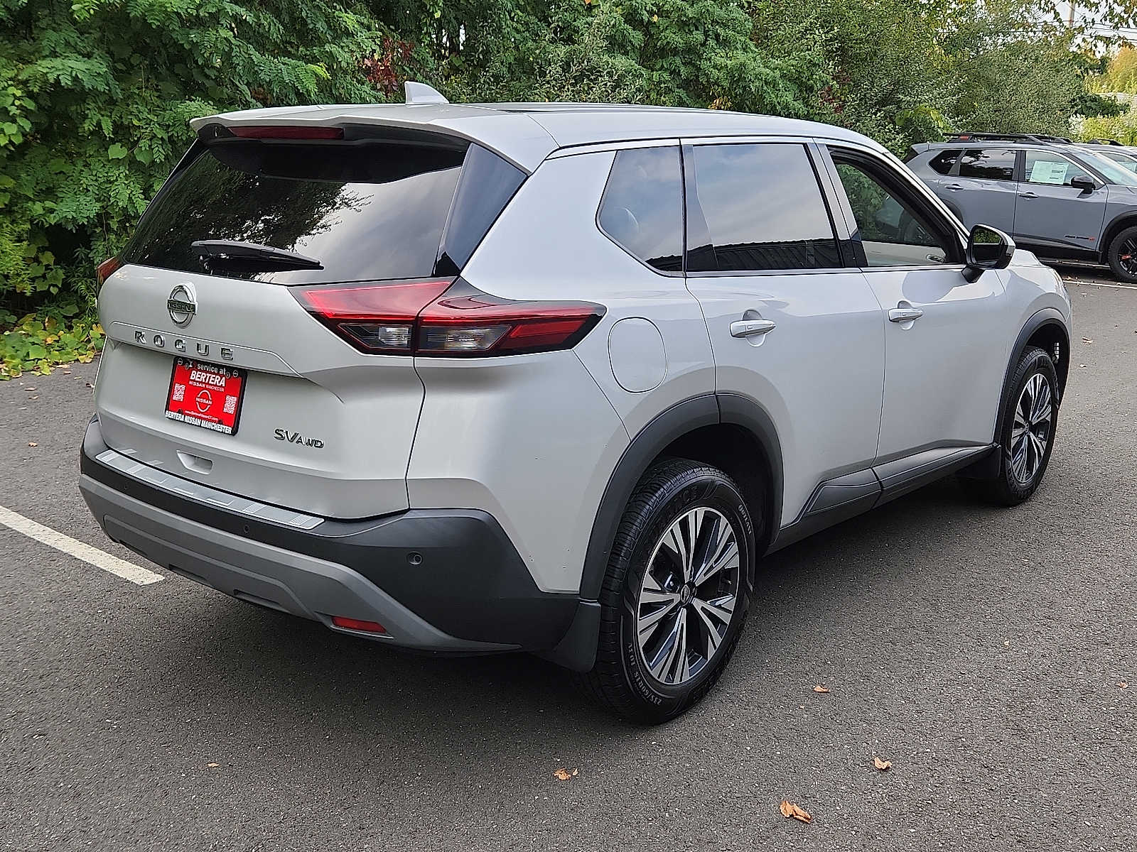 2021 Nissan Rogue SV photo 4