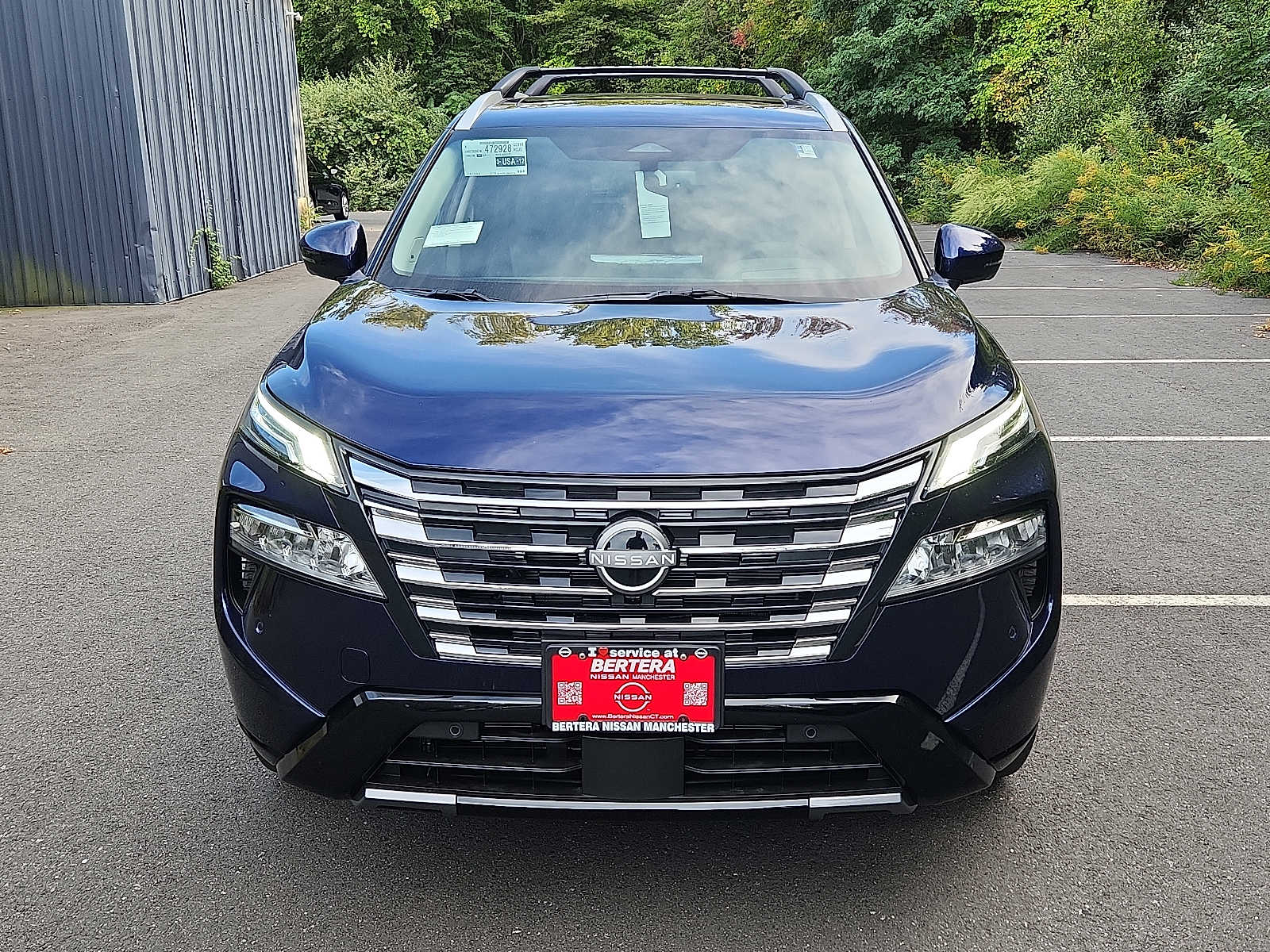2026 Nissan Rogue Platinum photo 2