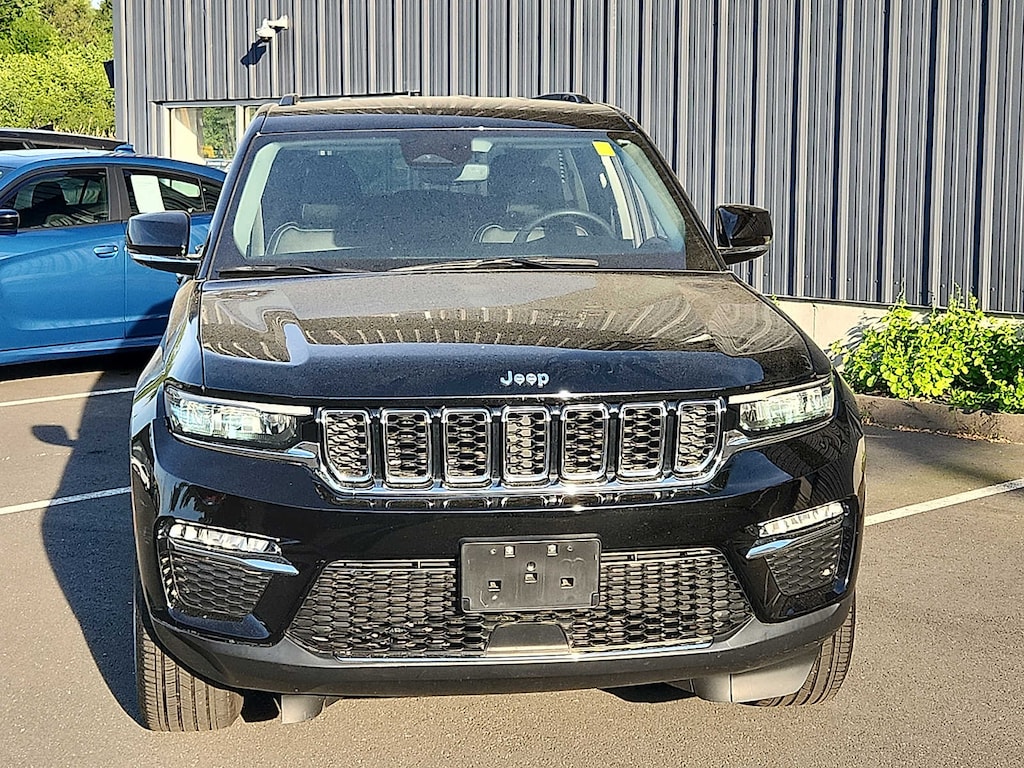 Used 2023 Jeep Grand Cherokee Limited SUV