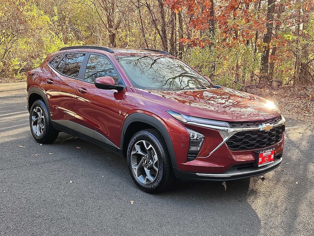 Used 2024 Chevrolet Trax LT SUV