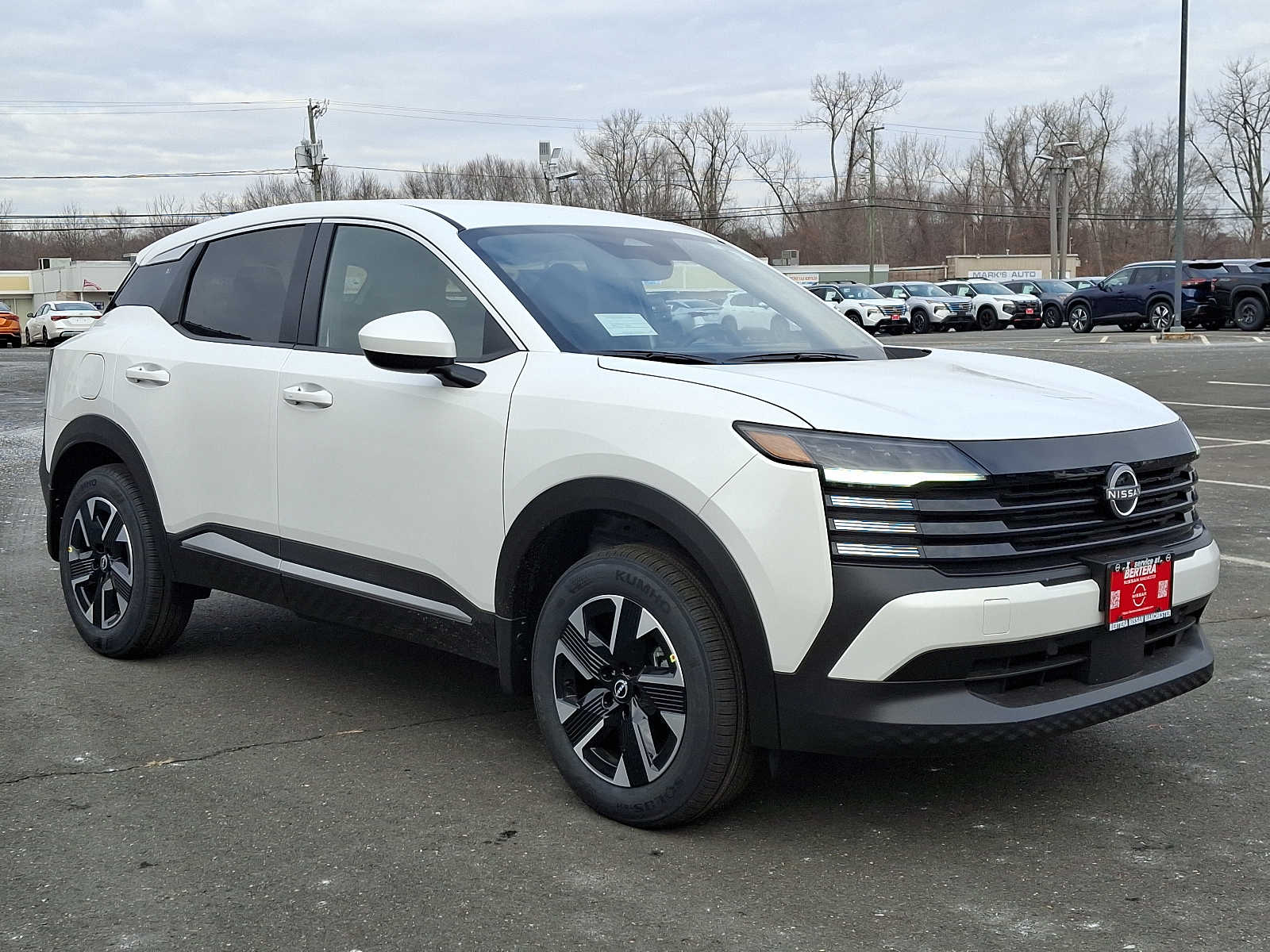 2025 Nissan Kicks SV photo 3