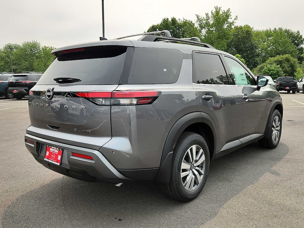 New 2026 Nissan Pathfinder SL SUV