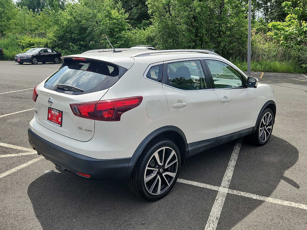Used 2017 Nissan Rogue Sport SL SUV