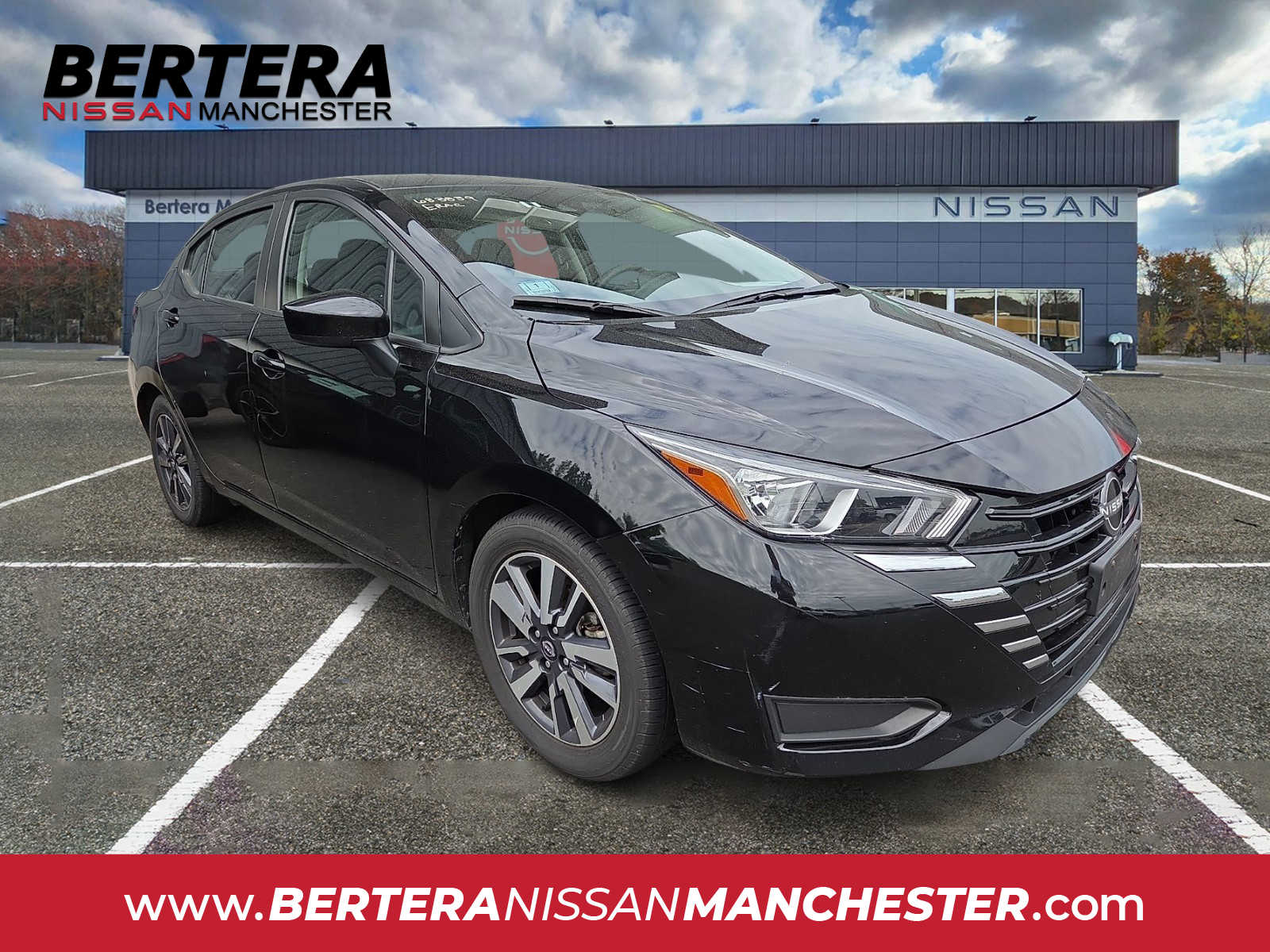 2023 Nissan Versa 1.6 SV CVT's photo