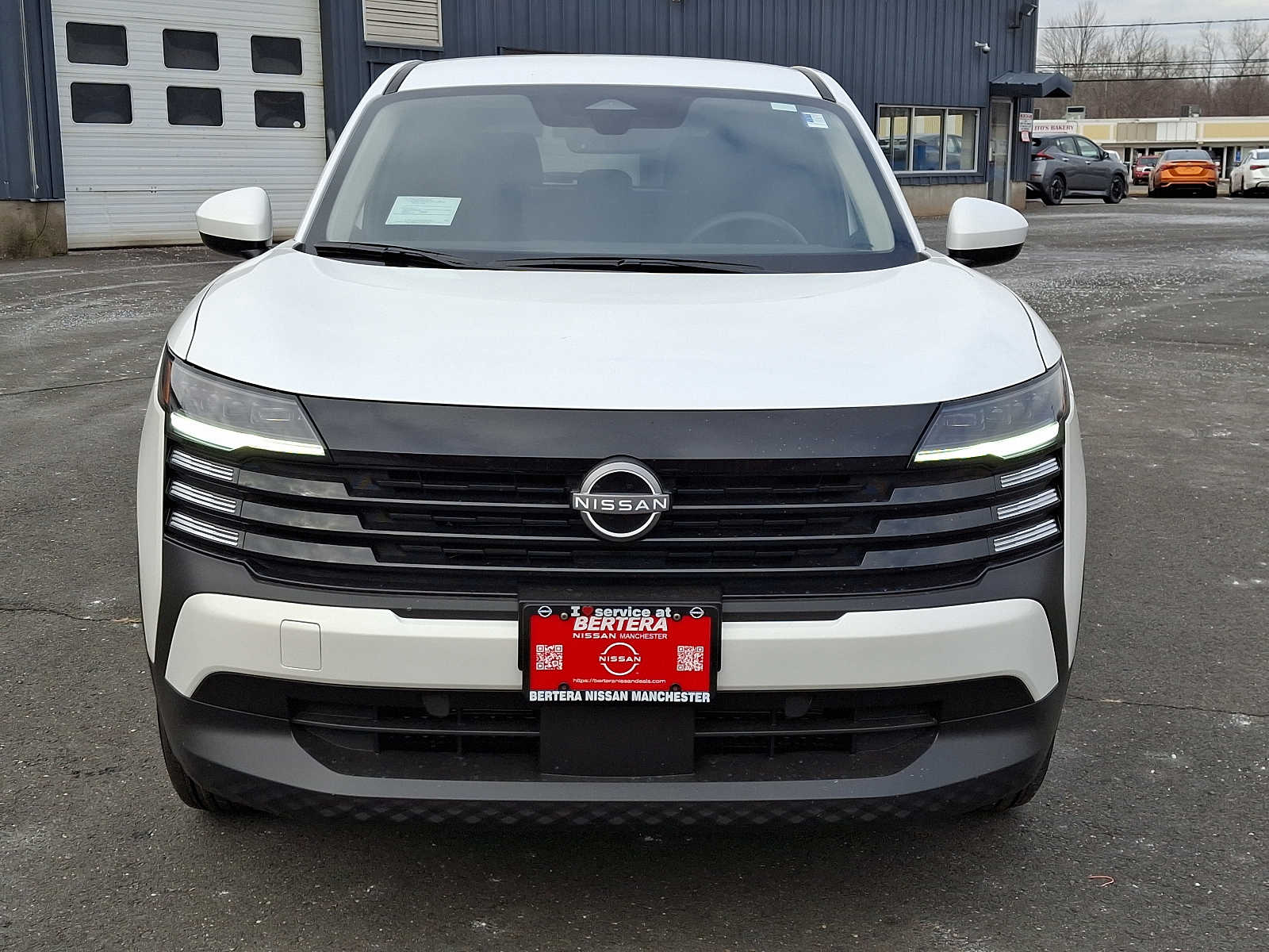 2025 Nissan Kicks SV photo 2