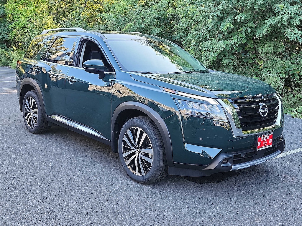 New 2025 Nissan Pathfinder Platinum SUV