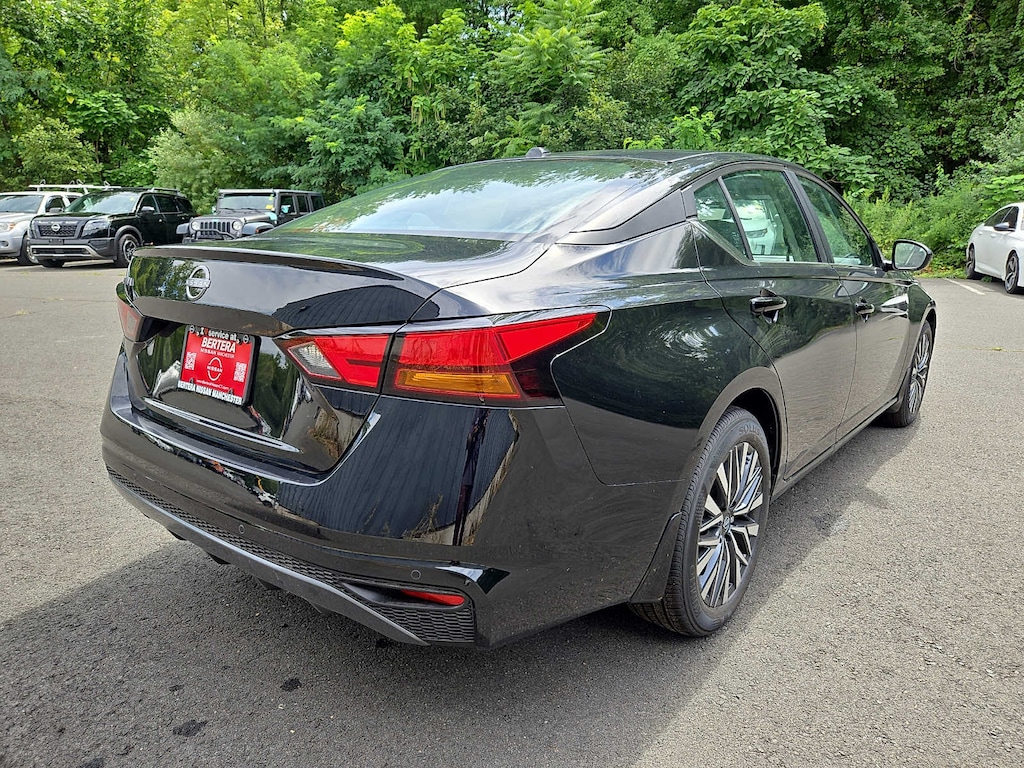 New 2026 Nissan Altima SV Sedan