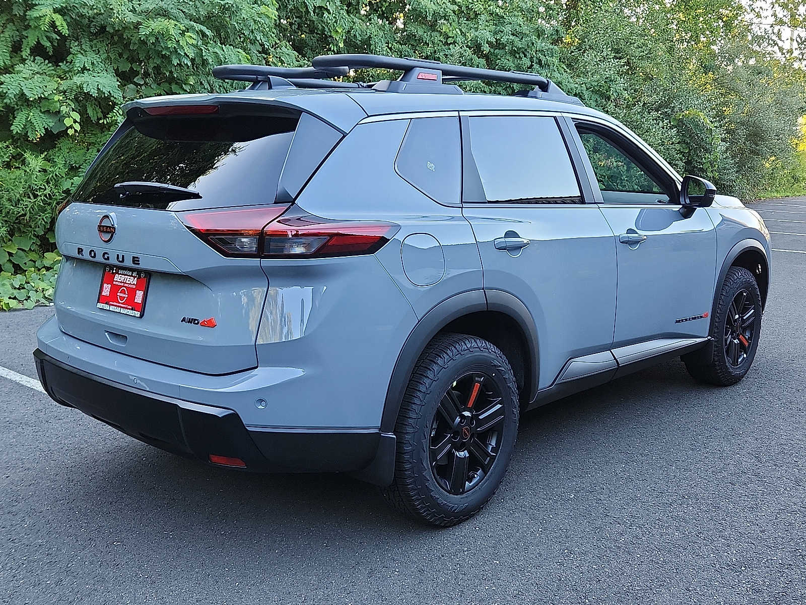 2026 Nissan Rogue SV photo 4