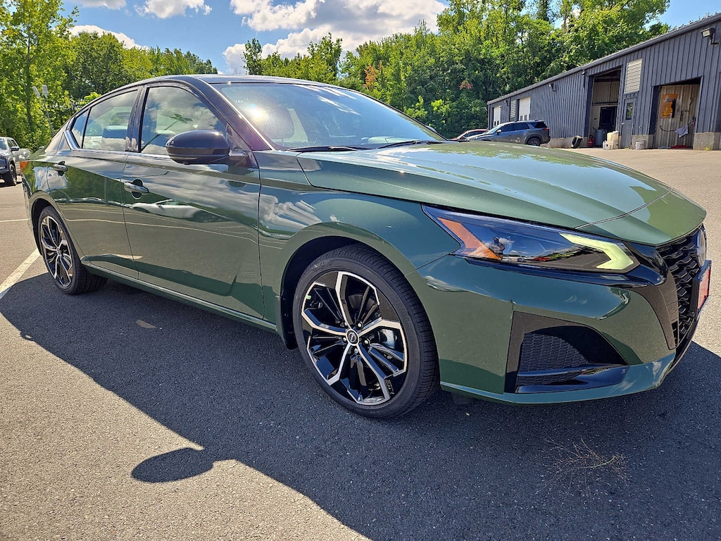 New 2026 Nissan Altima SR Sedan