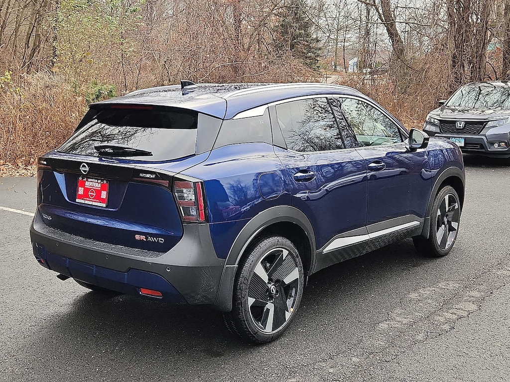 New 2026 Nissan Kicks SR SUV