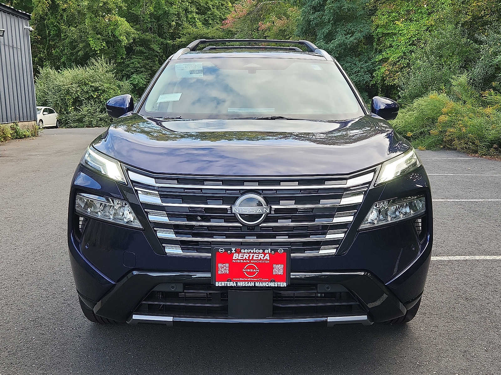 2026 Nissan Rogue Platinum photo 2