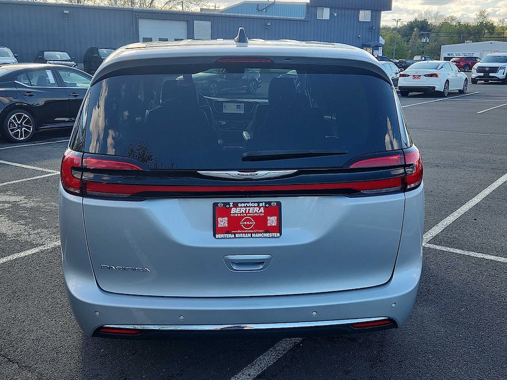 Used 2024 Chrysler Pacifica Touring L Van Passenger Van