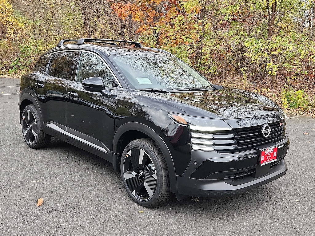 New 2026 Nissan Kicks SR SUV