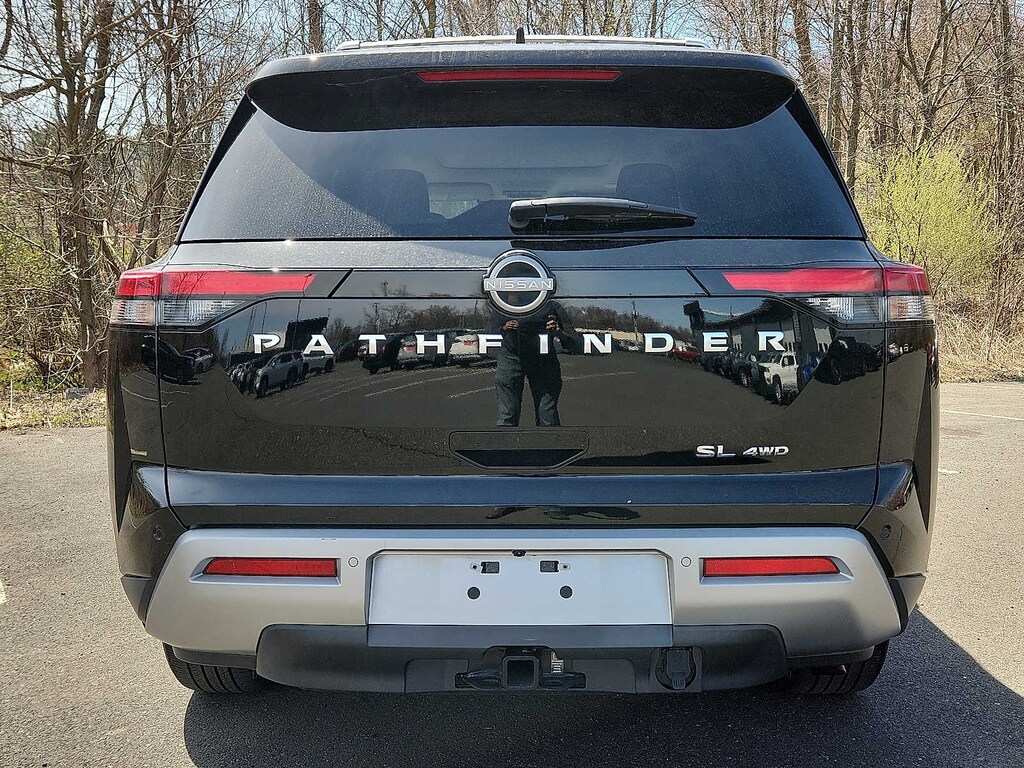 Used 2022 Nissan Pathfinder SL SUV
