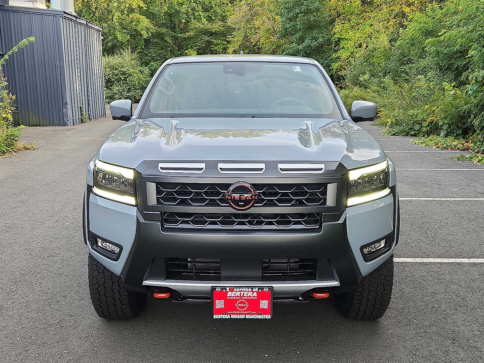 2026 Nissan Frontier PRO-4X photo 2