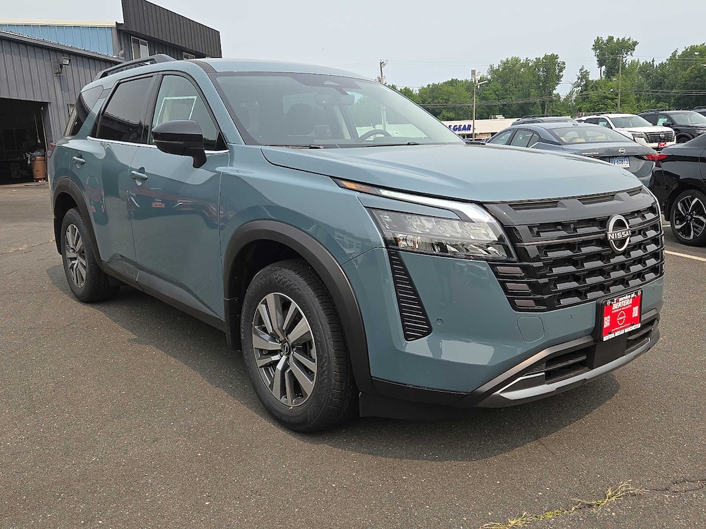 New 2026 Nissan Pathfinder SL SUV