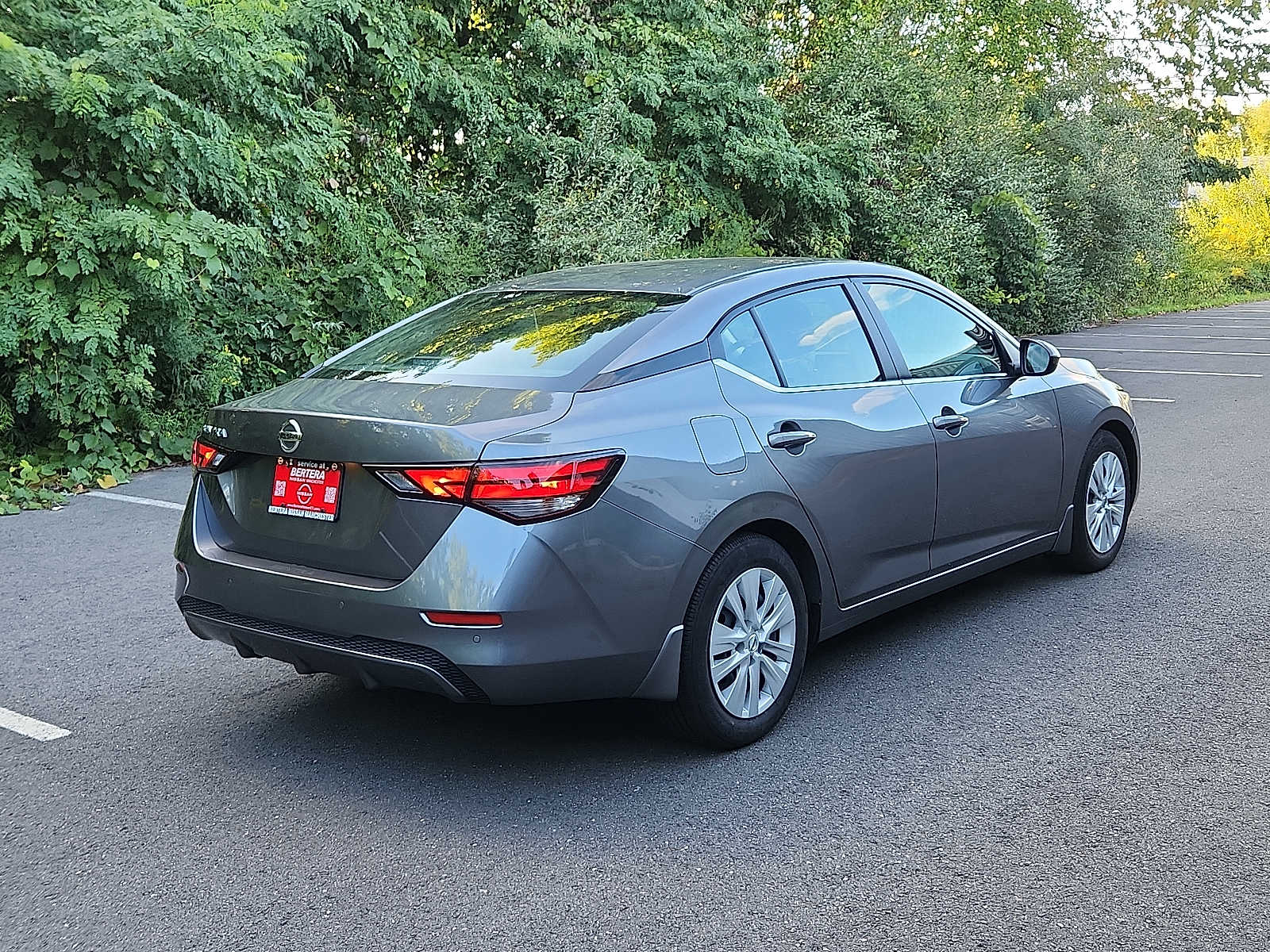2022 Nissan Sentra S photo 4