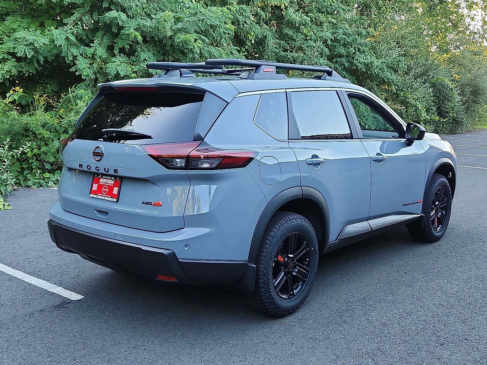 2026 Nissan Rogue SV photo 4
