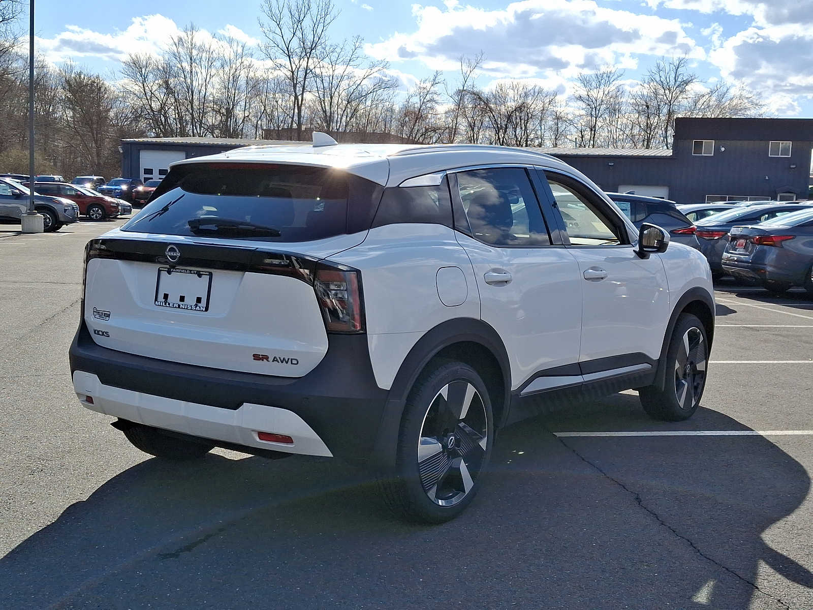 2025 Nissan Kicks SR photo 4
