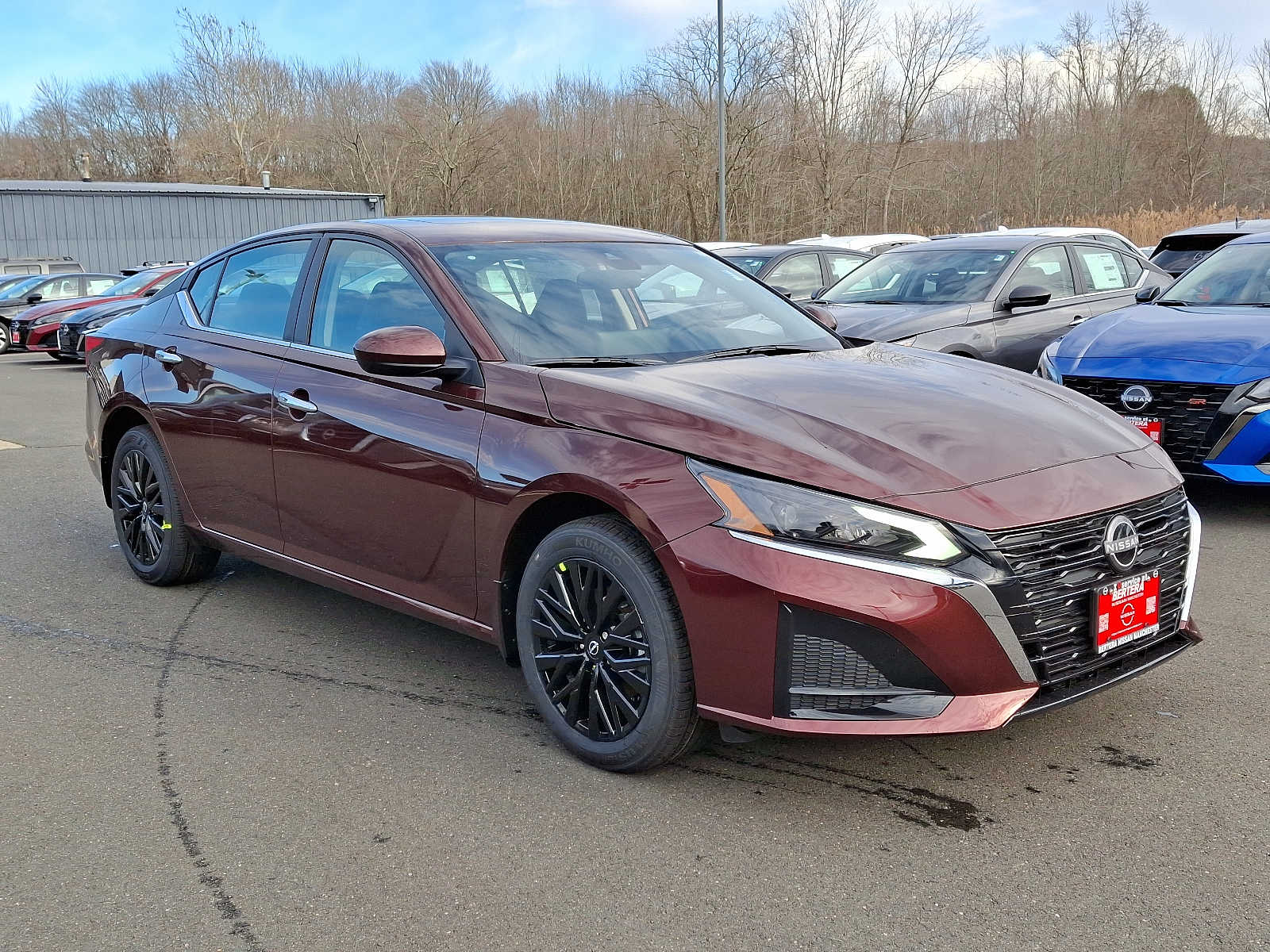 2025 Nissan Altima SV photo 3