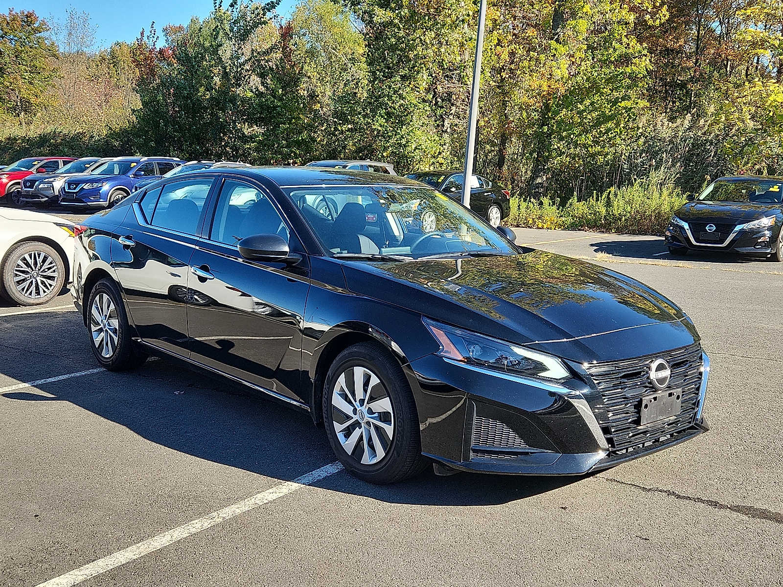 2024 Nissan Altima 2.5 S photo 3