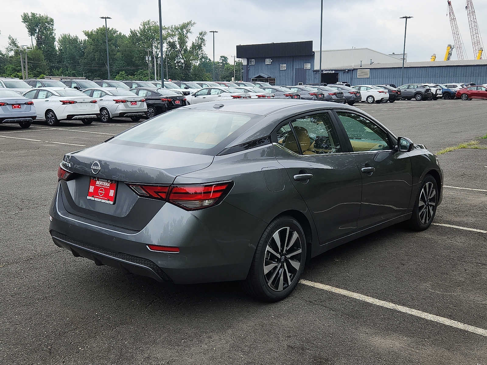 2025 Nissan Sentra SV photo 4