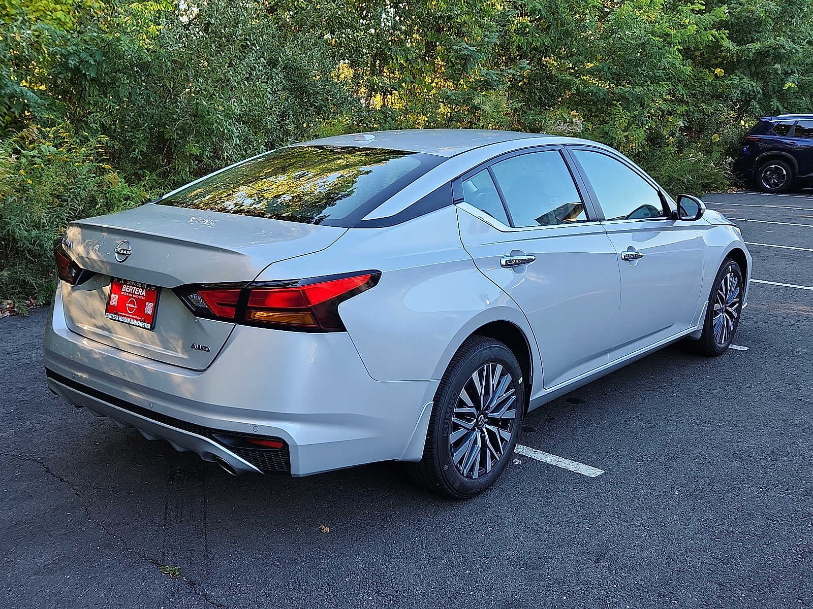 2025 Nissan Altima SV photo 4