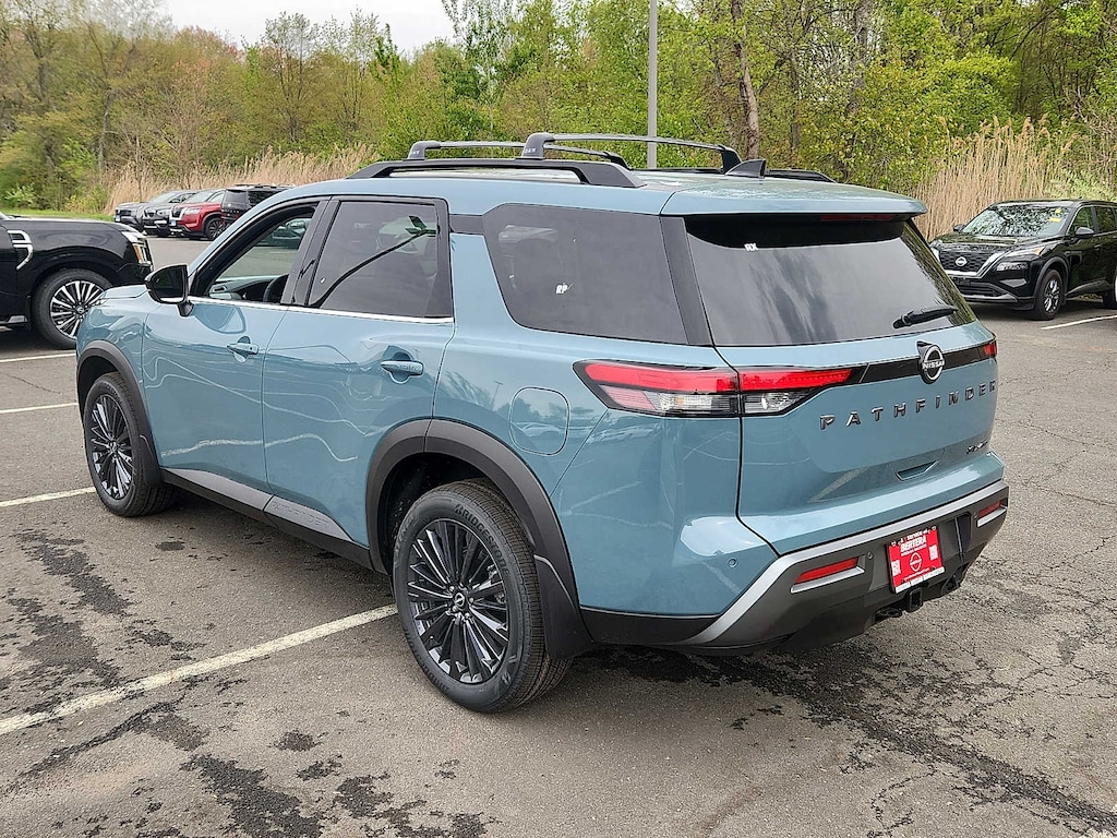 New 2026 Nissan Pathfinder SL SUV