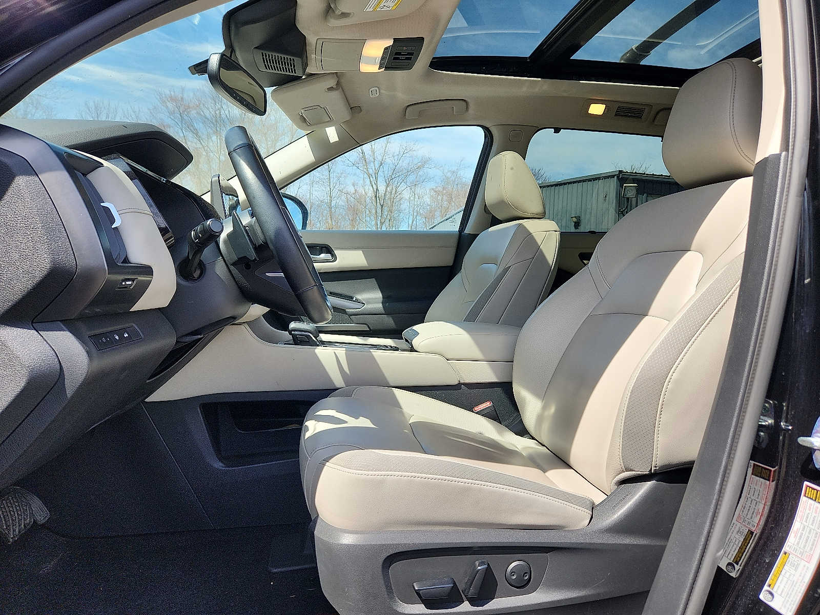 2022 Nissan Pathfinder SL - Photo 13