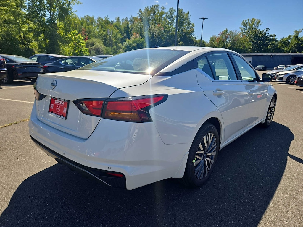 New 2026 Nissan Altima SV Sedan