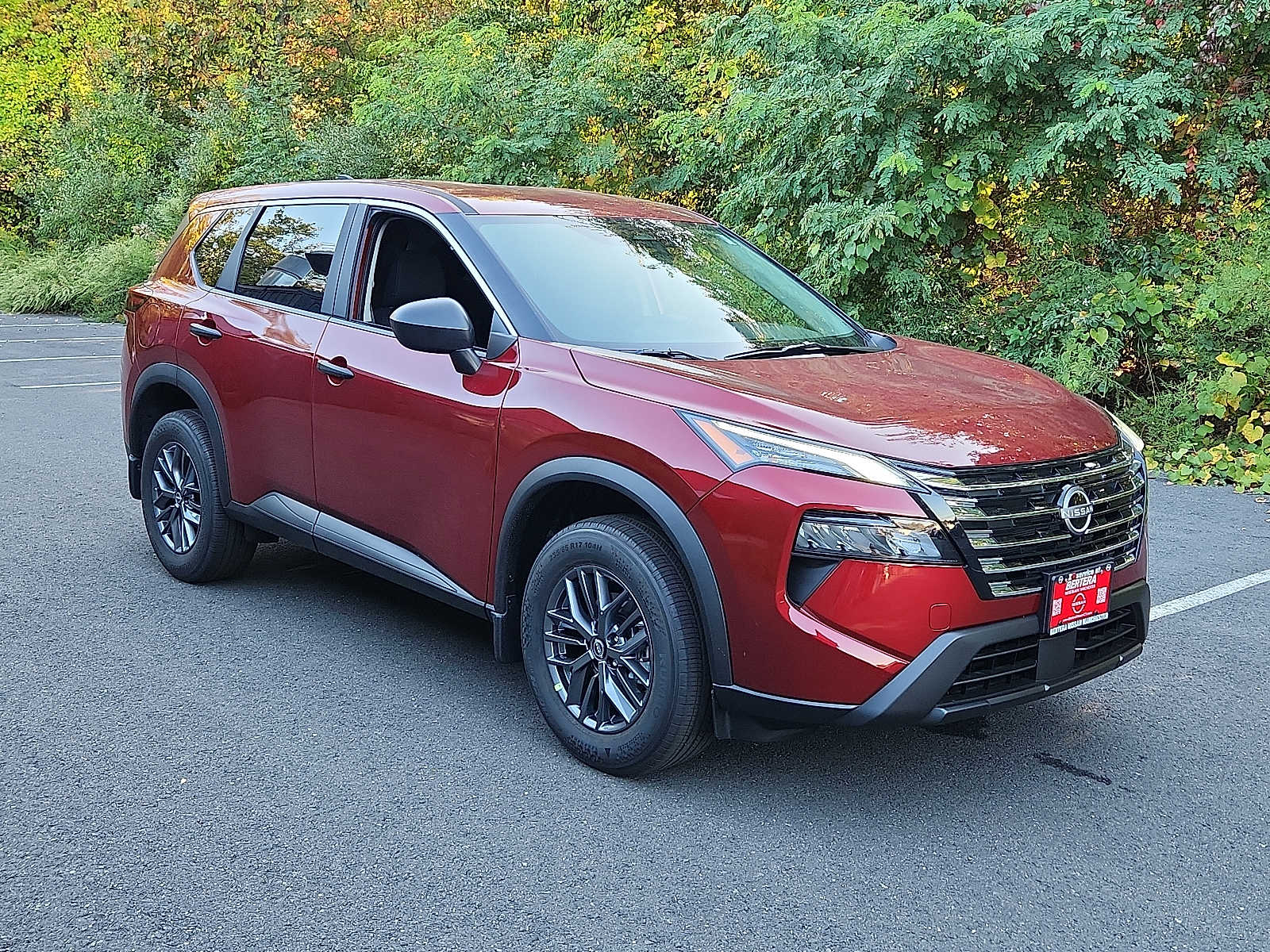 2026 Nissan Rogue S photo 3