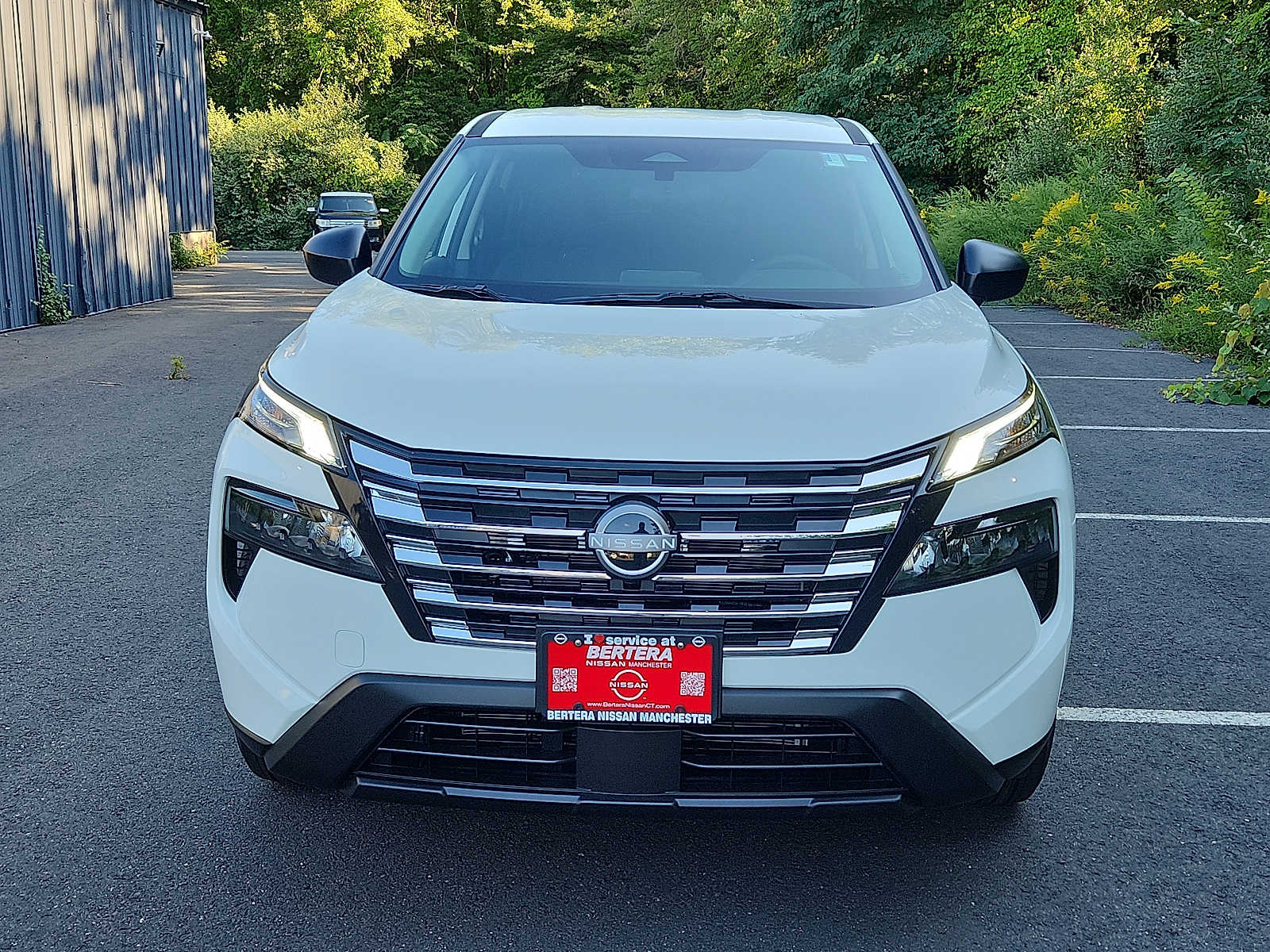 2026 Nissan Rogue S photo 2